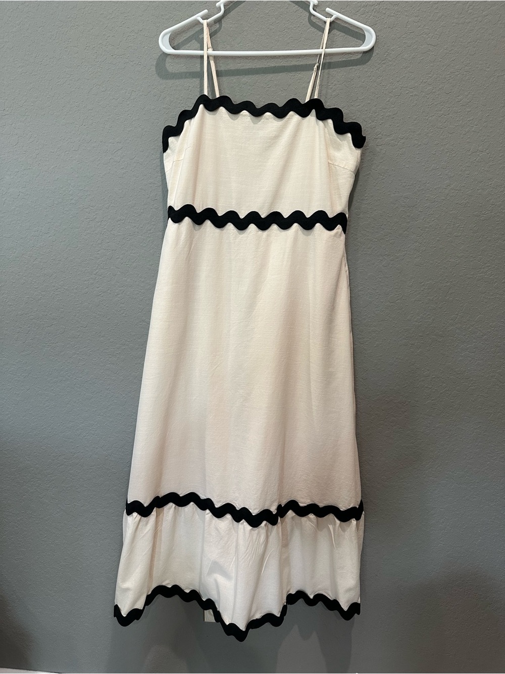 Cream and black midi sundress Sz L viscose NWOT